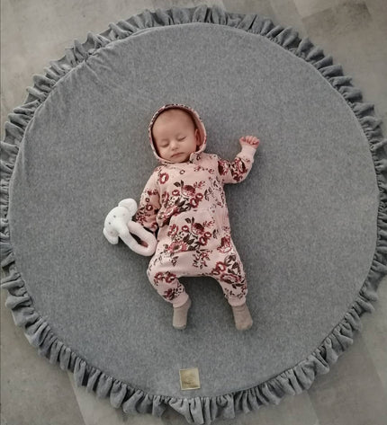 Round Play Mat With a Frill - Grey Velvet