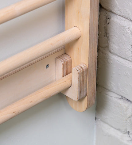 Frame-to-Wall Kit – Add-on for climbing frames