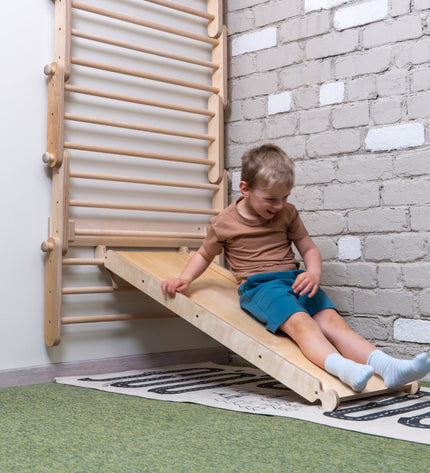 Frame-to-Wall Kit – Add-on for climbing frames