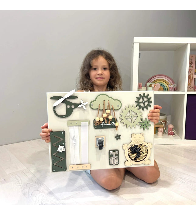 Portable baby sensory busy board (30×40 cm)