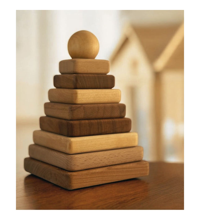 Wooden Square Pyramid - Natural